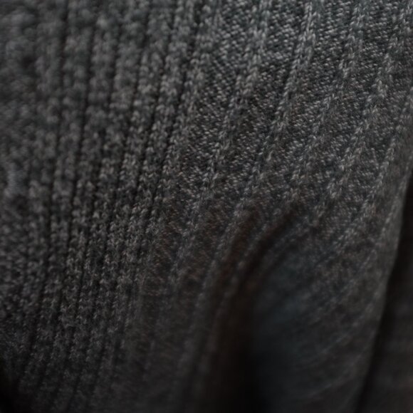 Pierre Cardin Men's Classic V-Neck Cable Knit Sweater Charcoal Grey size M - Picture 4 of 6